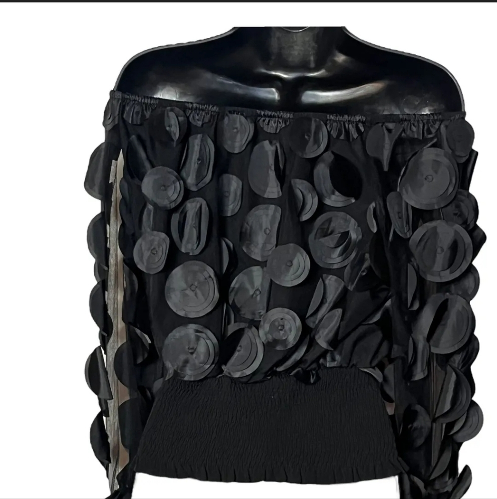 Circular Off Shoulder Blouse - image 3